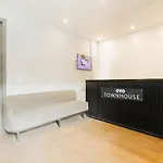 Townhouse Meera Bagh